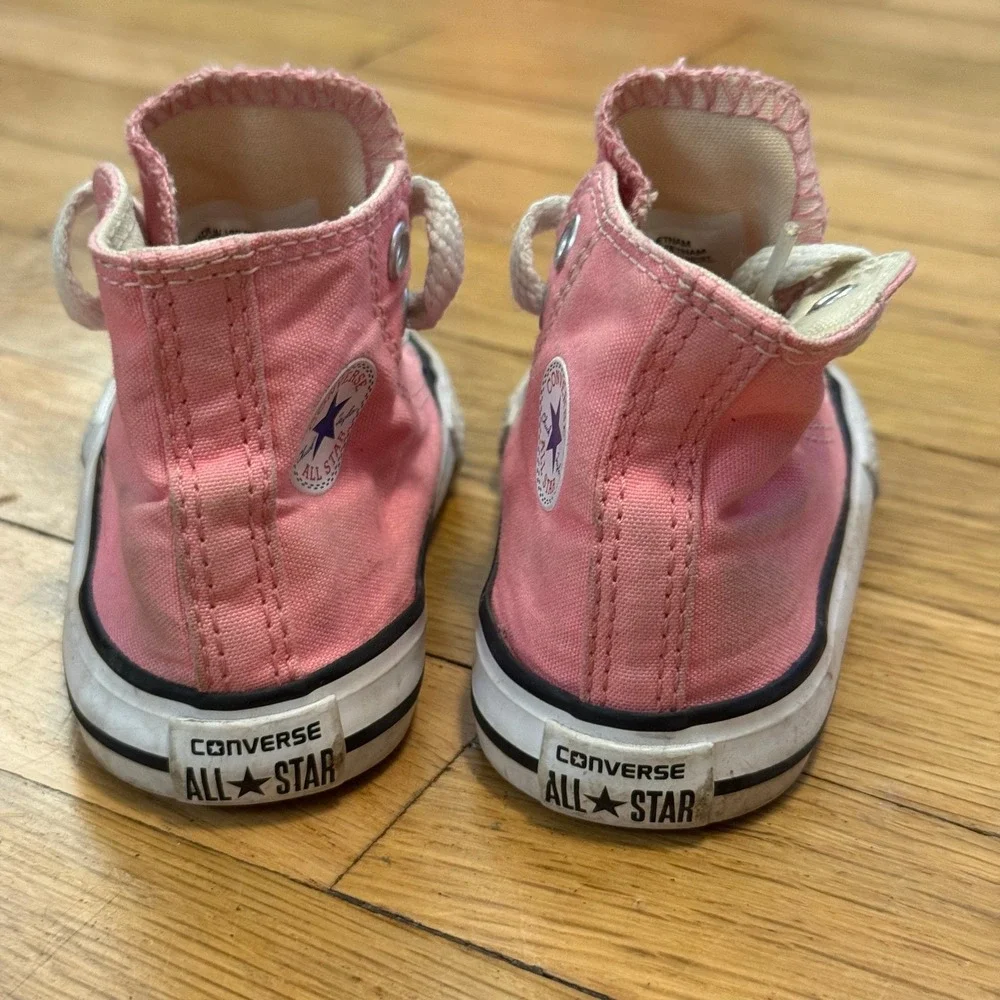 Converse Chuck‎ Taylor All Star Toddler Pink High Top Sneakers Shoes US 4